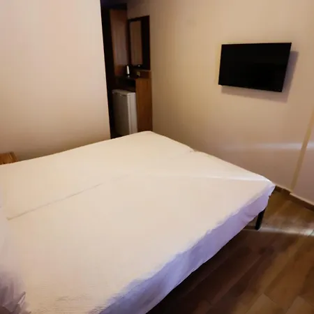 Elvan Icmeler Daily Weekly לינה וארוחת בוקר *